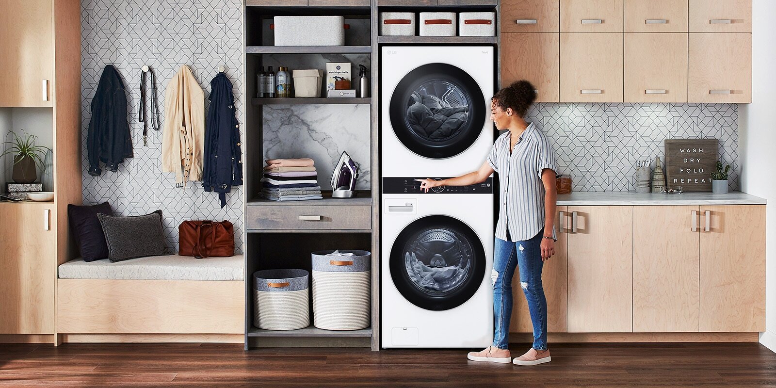 Tháp giặt sấy cao cấp LG WashTower 21 kg sấy 16 kg WT2116SHEG Tháp giặt sấy cao cấp LG WashTower 21 kg sấy 16 kg WT2116SHEG