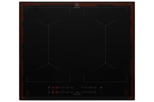 Bep Tu 4 Vung Nau Lap Am Electrolux Eiv644