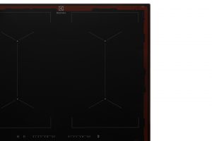 Bep Tu 4 Vung Nau Lap Am Electrolux Eiv644