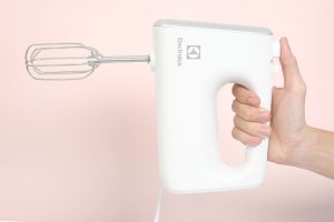 Máy đánh trứng Electrolux EHM3407