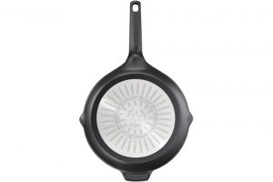 Chảo đúc chống dính Tefal Robusto có miệng rót đường kính 26 cm E2494044