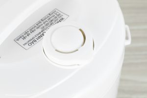 Nồi cơm nắp gài Panasonic 1 lít SR-MVN10FRAX