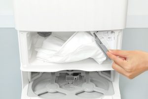 Robot hút bụi lau nhà Roborock Q Revo 5V1 - Trắng