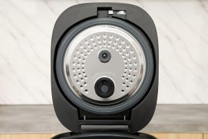 Nồi cơm điện tử Toshiba 1.8 lít RC-18DR5UVN(H)