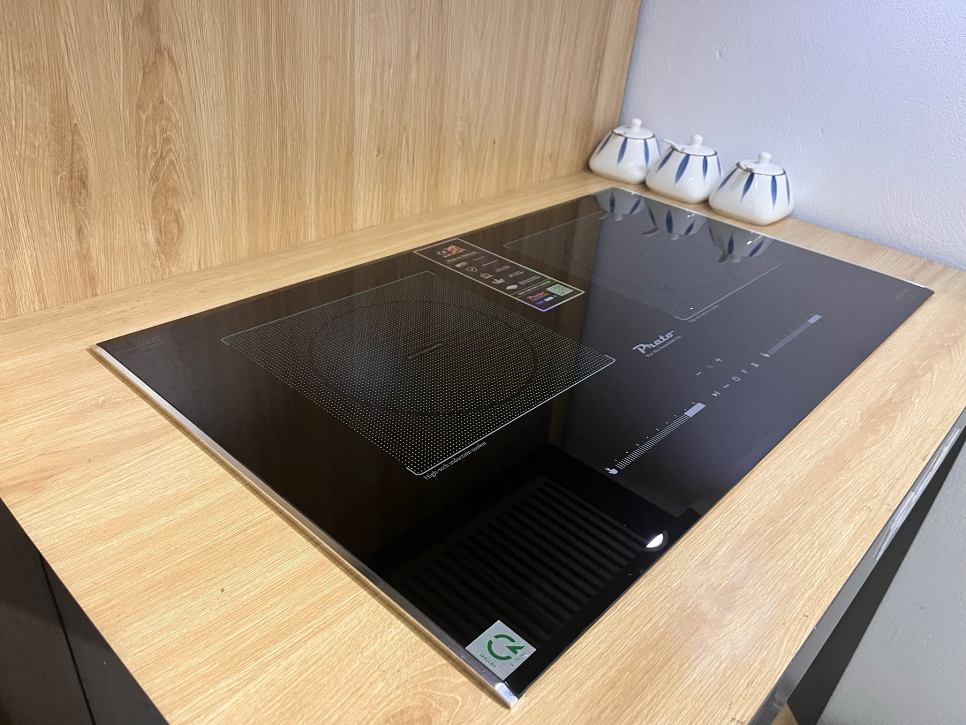 Bếp từ Prato PT-669.I1 2