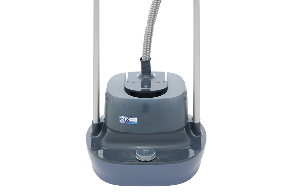 Bàn là hơi nước đứng Electrolux E5GS1-44MN 1800W Bàn là hơi nước đứng Electrolux E5GS1-44MN 1800W