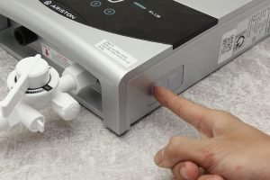 May Nuoc Nong Ariston St45pe Vn