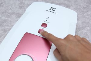 May Nuoc Nong Electrolux Ewe451gx Dwr