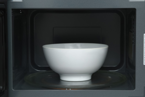 Lò vi sóng có nướng Electrolux EMG23K22B 23 lít