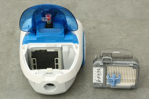 Máy hút bụi dạng hộp Panasonic MC-CL305BN46