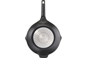 Chảo đúc chống dính sâu lòng có miệng rót 28 cm Tefal Robusto E2491944