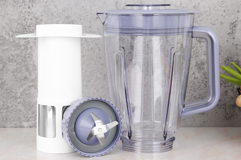 Máy xay sinh tố Philips HR2223/00 - Lưỡi dao bằng thép không gỉ