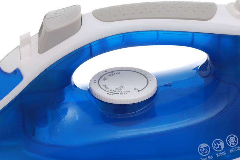 Bàn ủi hơi nước Panasonic NI-M300TARA-3