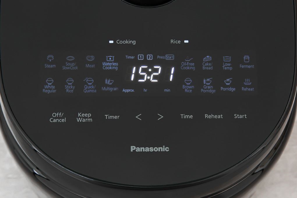 Nồi cơm điện tử Panasonic 1 lít SR-DM104KRA - Bảng điều khiển