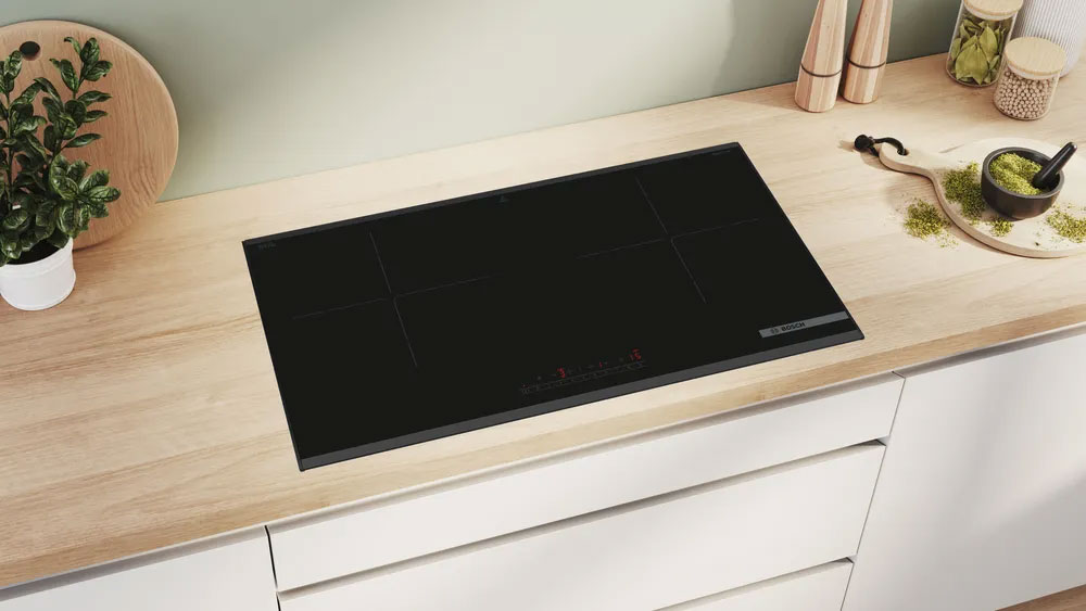 Thiết kế vát cạnh bo viền thép không gỉ của bếp từ Bosch PPI82569VN