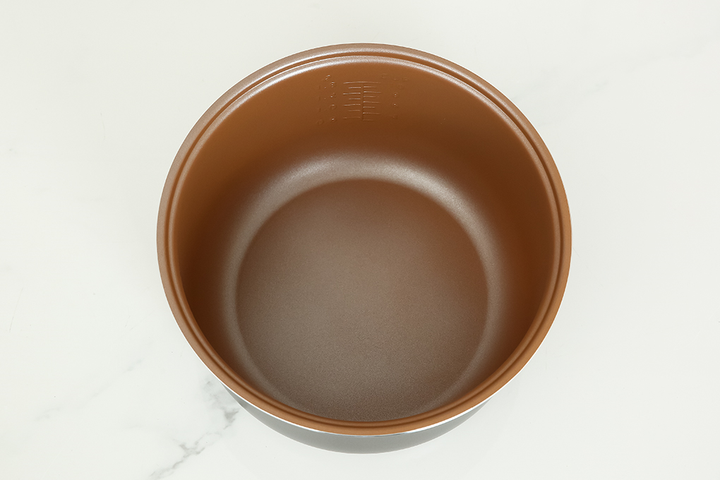 Nồi cơm nắp gài BlueStone 1.8 lít RCB-5519 - Lòng nồi