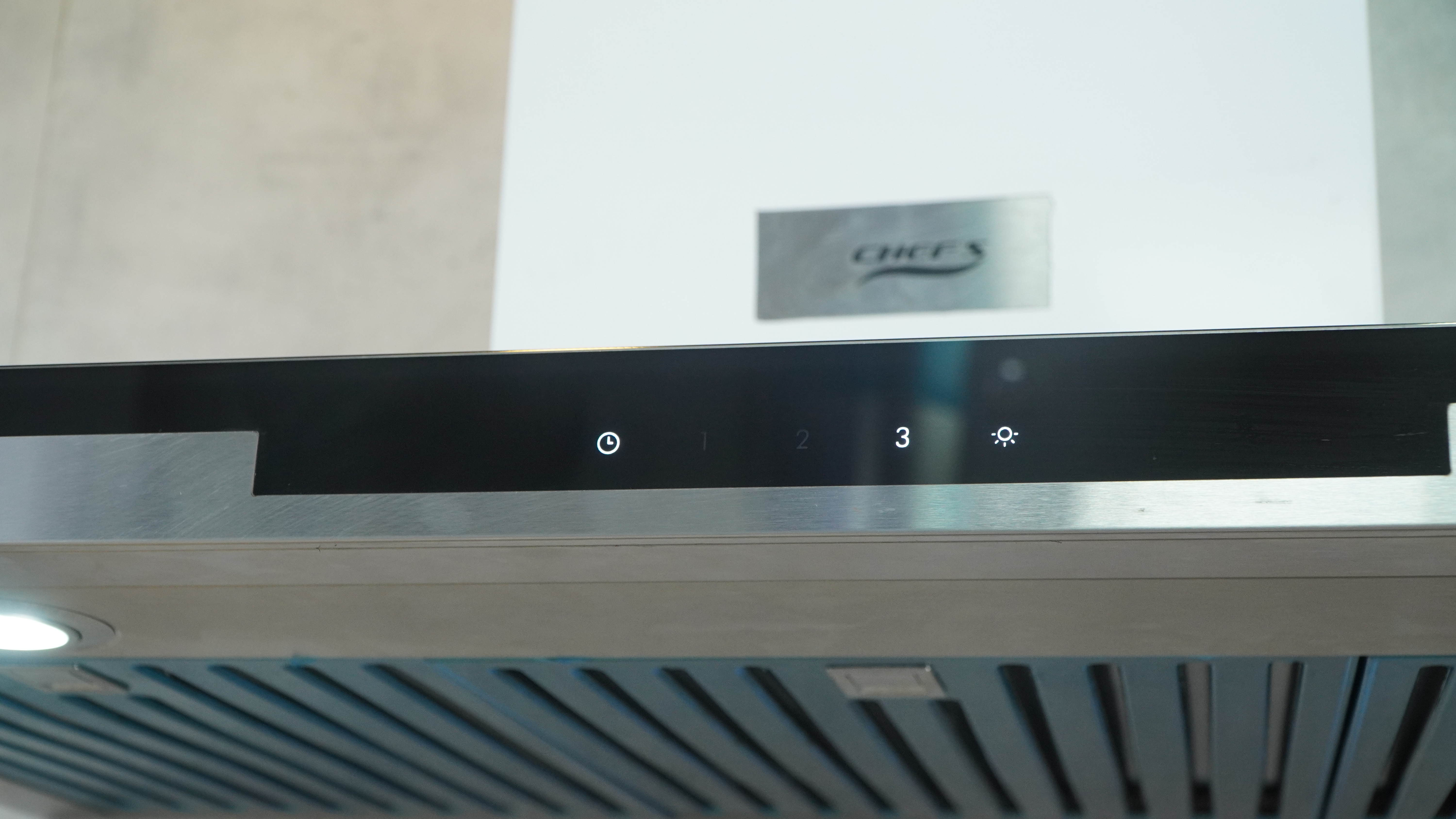 điều khiển cảm ứng của hút mùi chef's EH-R107e9