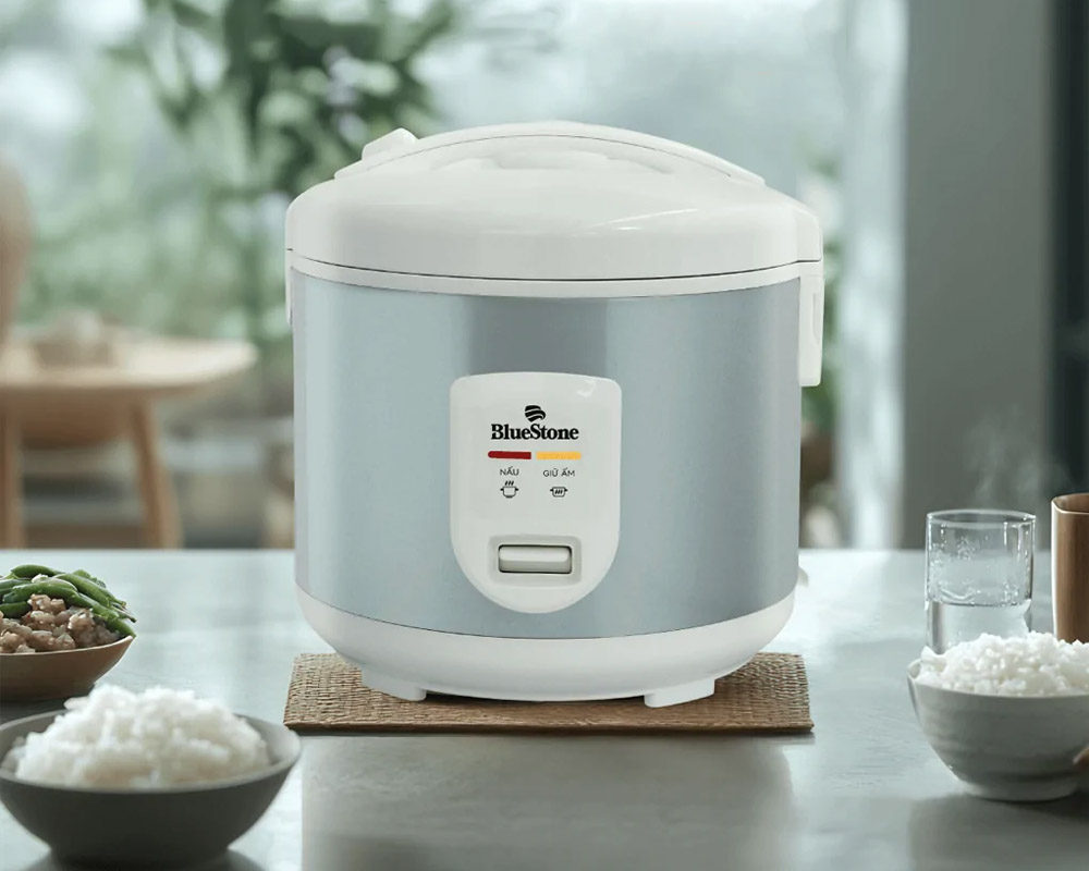 Nồi Cơm Điện BlueStone RCB-5517 có dung tích 1.2 lít và công suất 500W