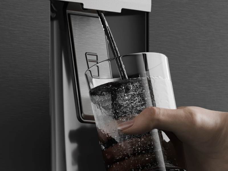 Tủ lạnh lấy nước bên ngoài