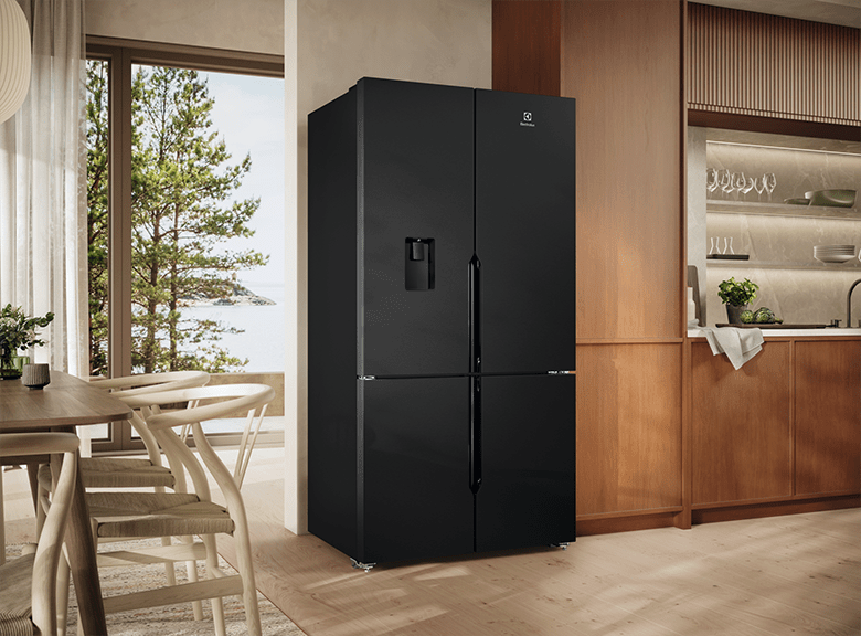 Tủ lạnh Electrolux Inverter 562 lít EQE5760B-B