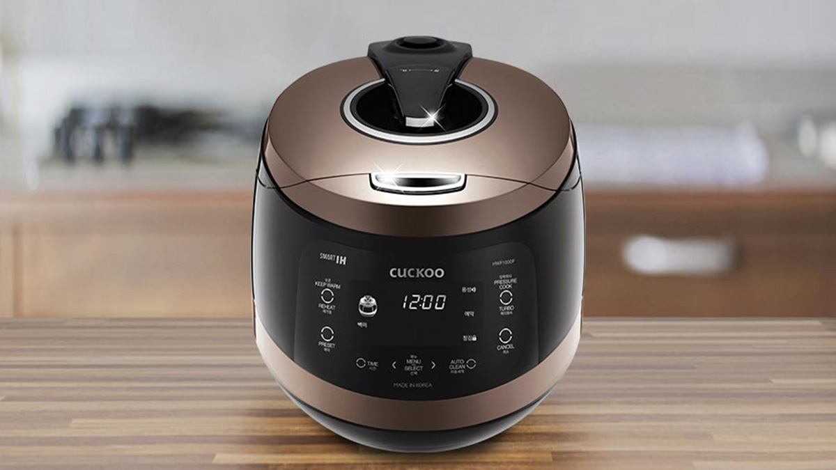 Nồi cơm điện Cuckoo CRP-HWF1000F/BKBRVN có thiết kế nhỏ gọn sang trọng