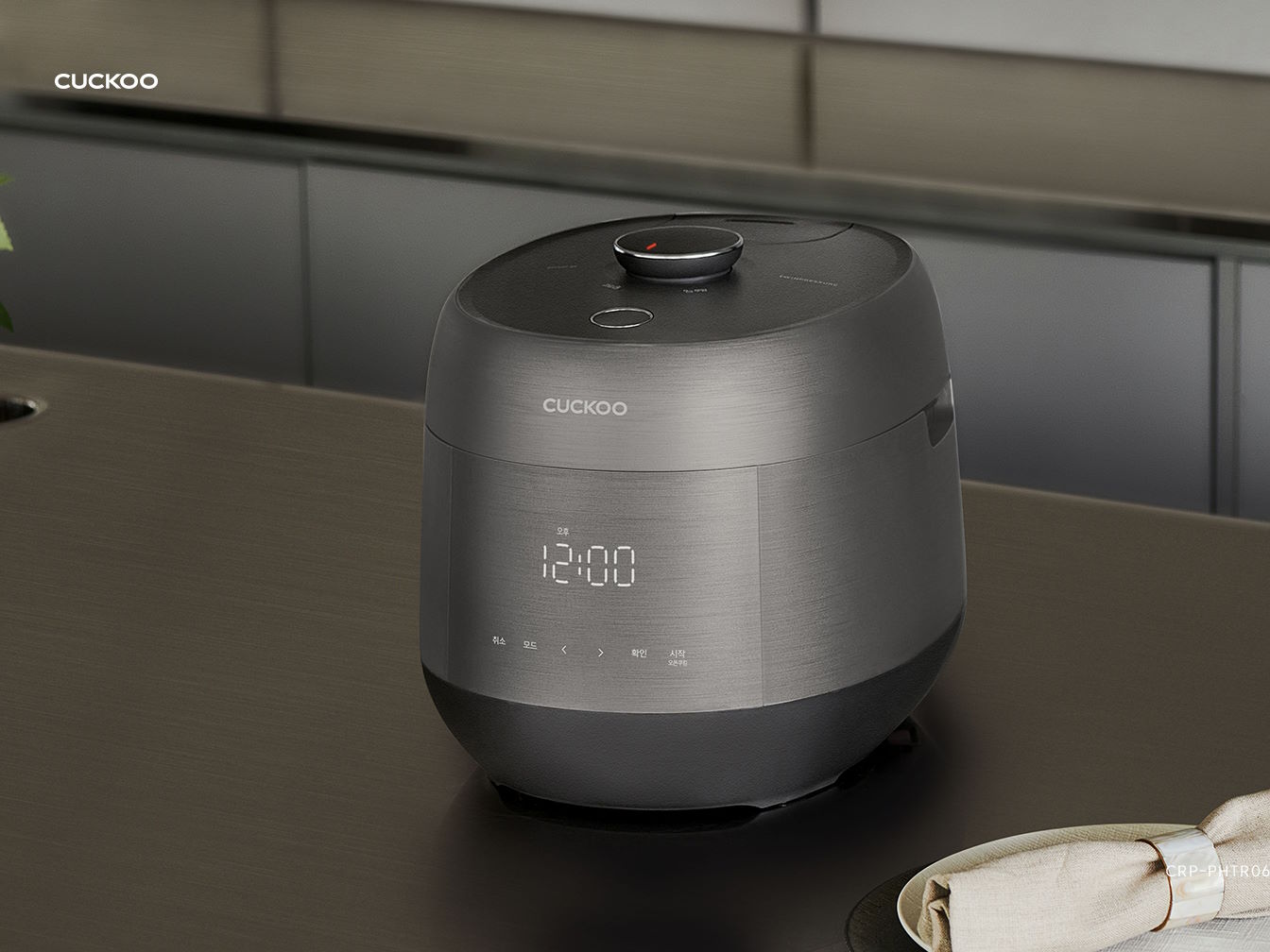 Nồi cơm điện tử áp suất kép cao tần Cuckoo CRP-PHTR0610FSM 1.08L