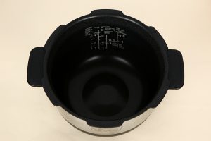 Nồi cơm áp suất cao tần Cuckoo 1.08 lít CRP-LHTR0609F/WHSIVNCV