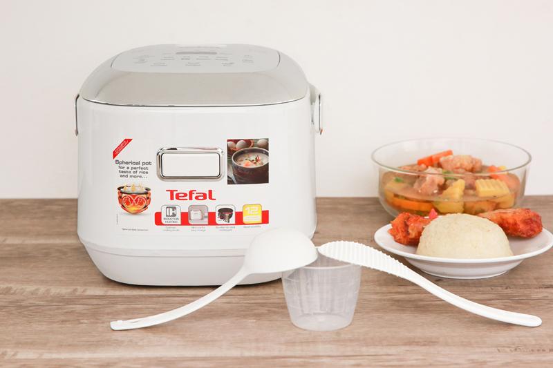 Hiện đại, sang trọng - Nồi cơm điện từ Tefal RK 604165